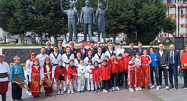 23 Nisan Bartın'da Törenlerle kutlandı