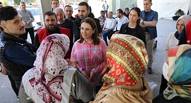 Arslan Depremzedelere Kandil simidi dağıttı