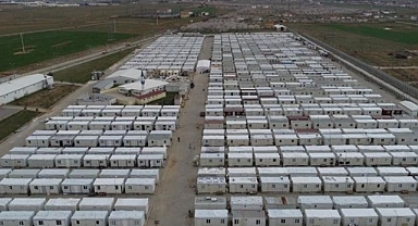 Deprem bölgelerinde 345 çadır kent ve 305 konteyner kent kuruldu