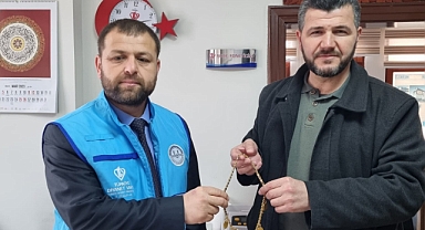 Düğün takılarını cami inşaatına bağışladı
