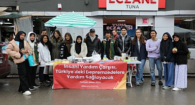 Endonezyalı öğrencilerden , depremzedeler için yardım seferberliği