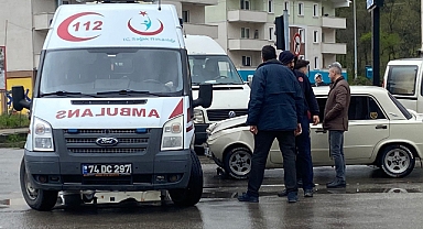 Hasta taşıyan ambulans ile çarpıştı
