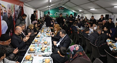 İftar sofrasında bir araya geldiler