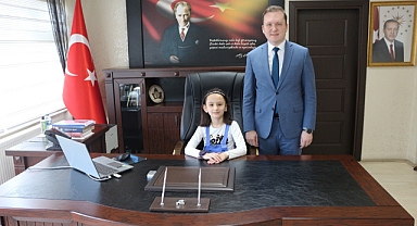 Kaymakam Kılıç, koltuğunu çocuklara bıraktı