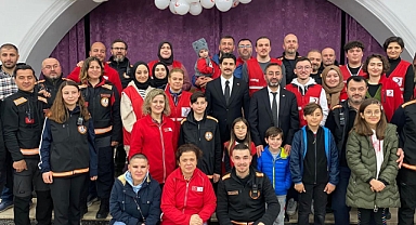 Kızılay iftar verdi