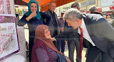 Kozcağızlı vatandaşlardan AK Parti adaylarına sevgi seli