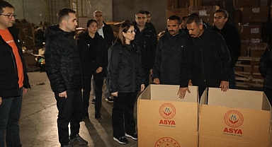 Vali Arslan, yardım depolarını inceledi