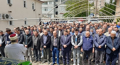 “Yakınlarına sabır ve başsağlığı diliyorum”