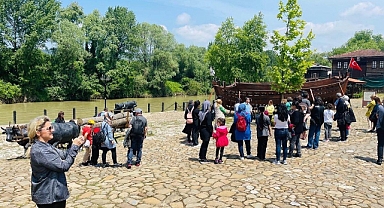 100 kişilik kafile Bartın ‘ gezdi