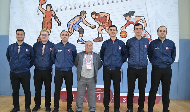 5 ilin hakemleri görev yaptı