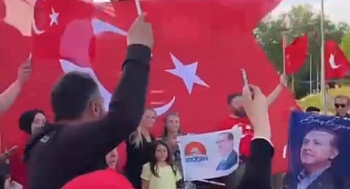 Almanya'daki gurbetçilerden zafer kutlaması