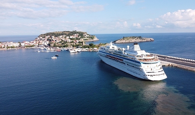 Astoria Grande geliyor