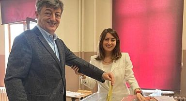Aysu Bankoğlu, kendi sandığından 1. Çıktı