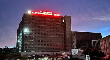 Bartın Devlet Hastanesi’nin tabelası takıldı