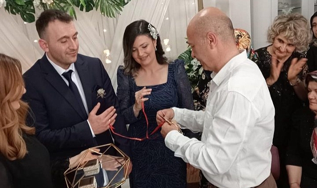 Çakır, Mutluluklarına ortak oldu