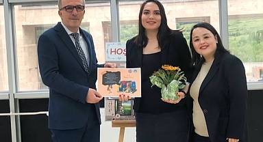 BARÜ ’deki “Çocuk” temalı resim sergisi büyük ilgi gördü