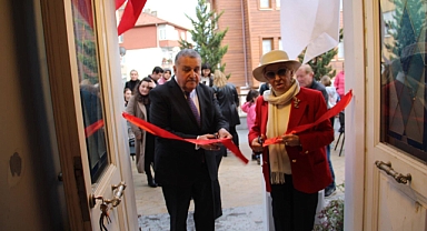 Fırıncıoğlu, İBEV Resim Sergisine katıldı