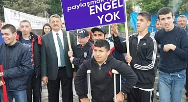 Her zaman yan yana, omuz omuzayız