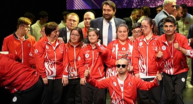 İlklerin Gecesi Büyük Coşkuyla Yapıldı
