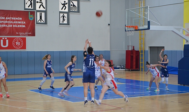 Kâğıthane Açı Koleji rakibini farklı yendi