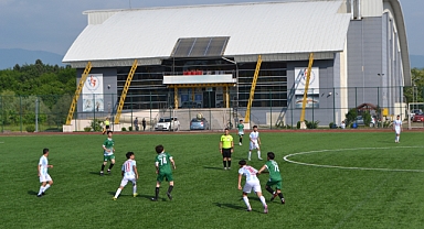 Kemer Gençlik play-off’u garantiledi