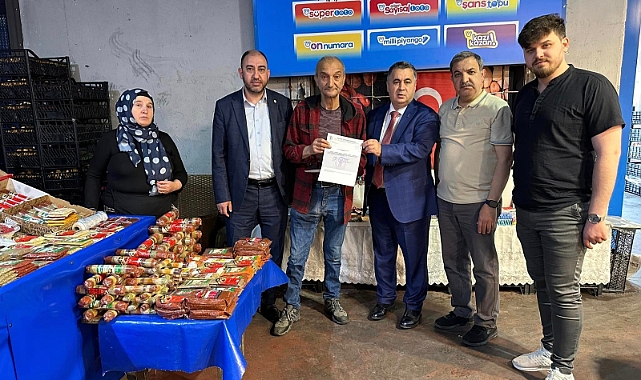 Tezgâhı yanan pazaryeri esnafına destek