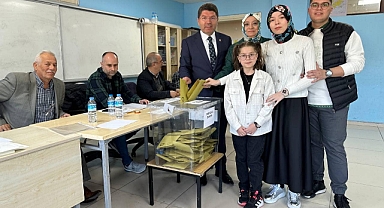 Tunç, yine Amasra’da oy kullandı