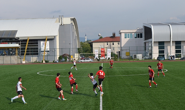 U-17’in derbisi bol gollü geçti