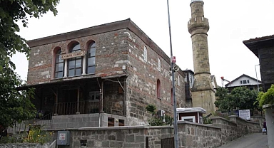 73 yıldır özüyle okunuyor!