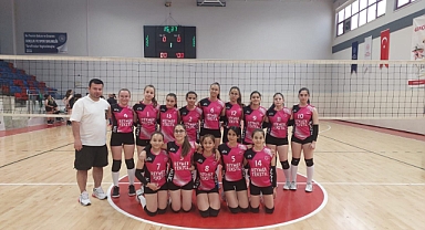 Bartın Kız voleybol takımı çeyrek finale yükseldi