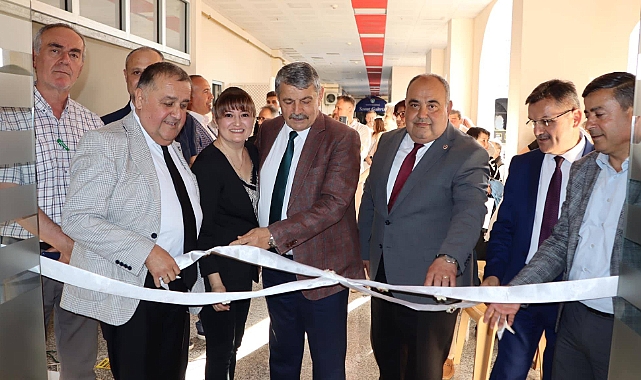 Fırıncıoğlu ,“Çiçek Açtıran Eller”  adlı Sergi  açılışına katıldı