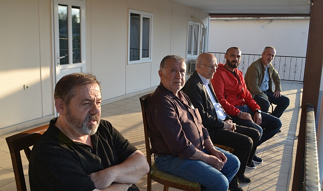 Futbolun patronları yarı finalleri izledi