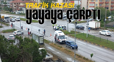 KAVŞAKTA YAYAYA ÇARPTI!