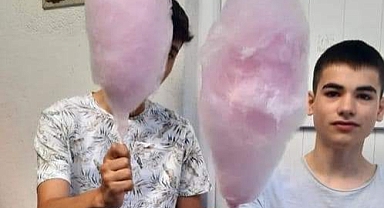 Öğrencilere pamuk şeker sürprizi