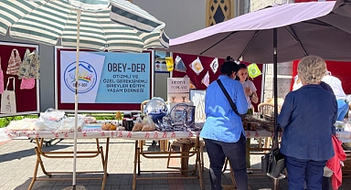 Otizmli ve Özel gereksinimli bireyler için kermes düzenlendi