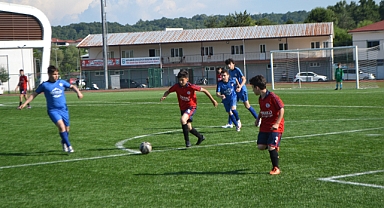 U-13 derbisini Bartıngençlik kazandı