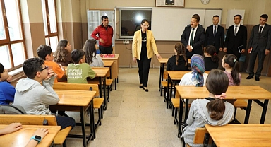 Vali Arslan, öğrencilerle sohbet etti