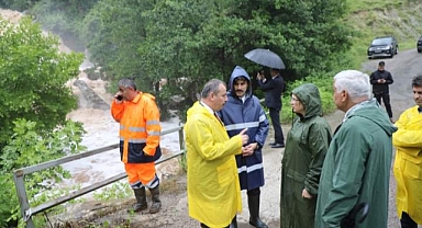 Vali Arslan taşkın alanlarında incelemelerde bulundu