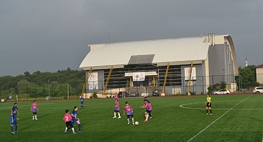 Yeni Bartınspor rakibini farklı yendi