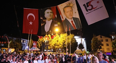 15 Temmuz gecesi yine meydanlardaydık