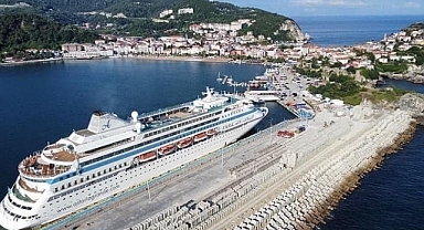 Astoria Grande geliyor