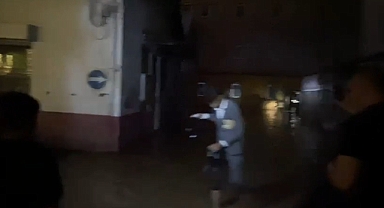Düğün salonunda mahsur kaldılar