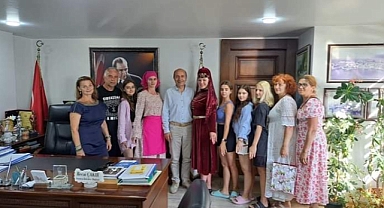 Halk Dansları ekibinden ziyaret