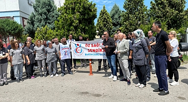 Sağlık İşçileri Geriye Dönük Alacaklarını ödenmesini bekliyor