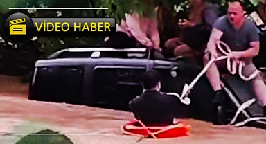 Sele kapılan vatandaşın kurtarılma anı