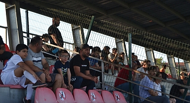 Son hafta maçını önemli isimler izledi