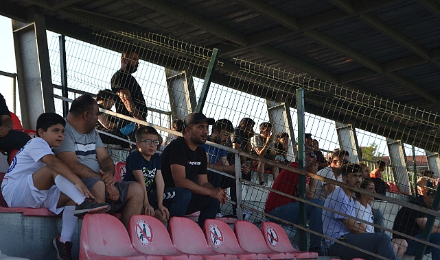 Son hafta maçını önemli isimler izledi