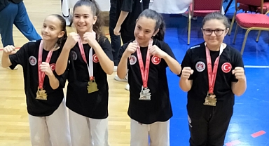 Turnuvaya damga vurdu 