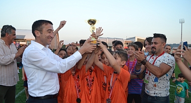 U-11 Liginde kupa sahiplerini buldu