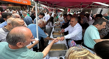 AK Parti, Aşure ikram etti